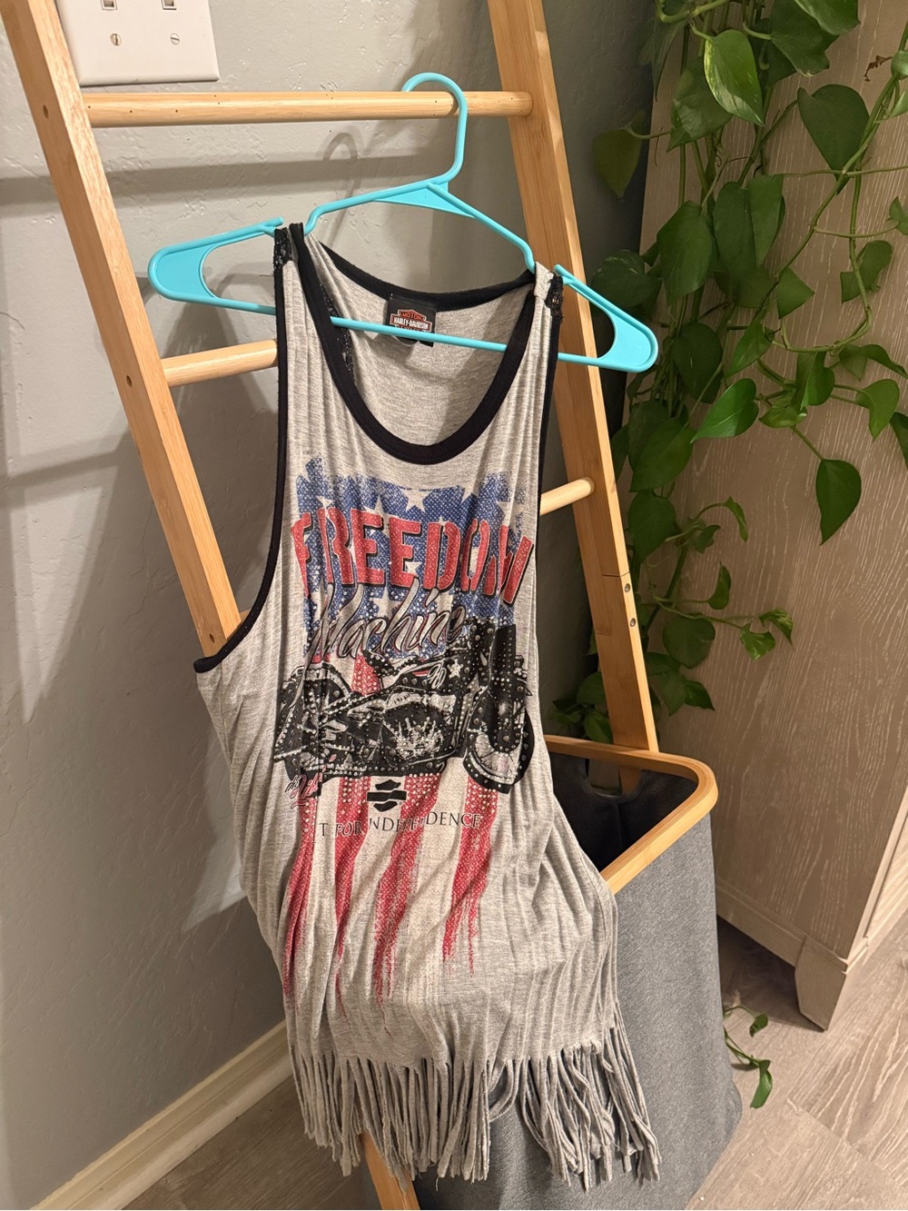 Harley Davidson Fringed Graphic Tank - Grey with Red & Blue Graphic - Picture 4 of 5